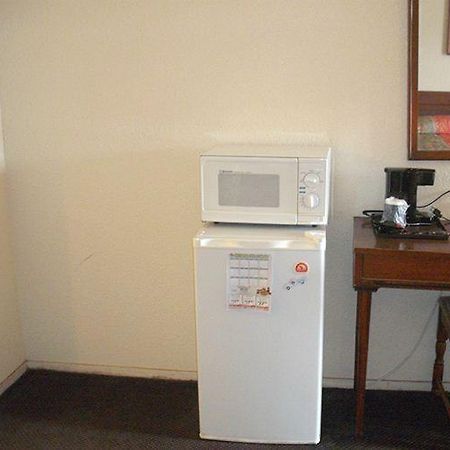 Caravan Inn Stephenville Room photo