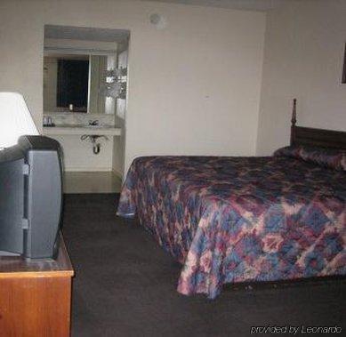 Caravan Inn Stephenville Room photo