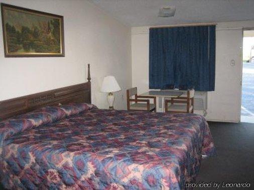 Caravan Inn Stephenville Room photo