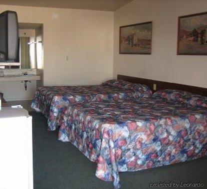 Caravan Inn Stephenville Room photo