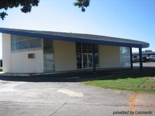 Caravan Inn Stephenville Exterior photo